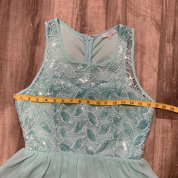 Jun Ivy homecoming, prom, winter snow globe size Medium Dress - Picture 5 of 8